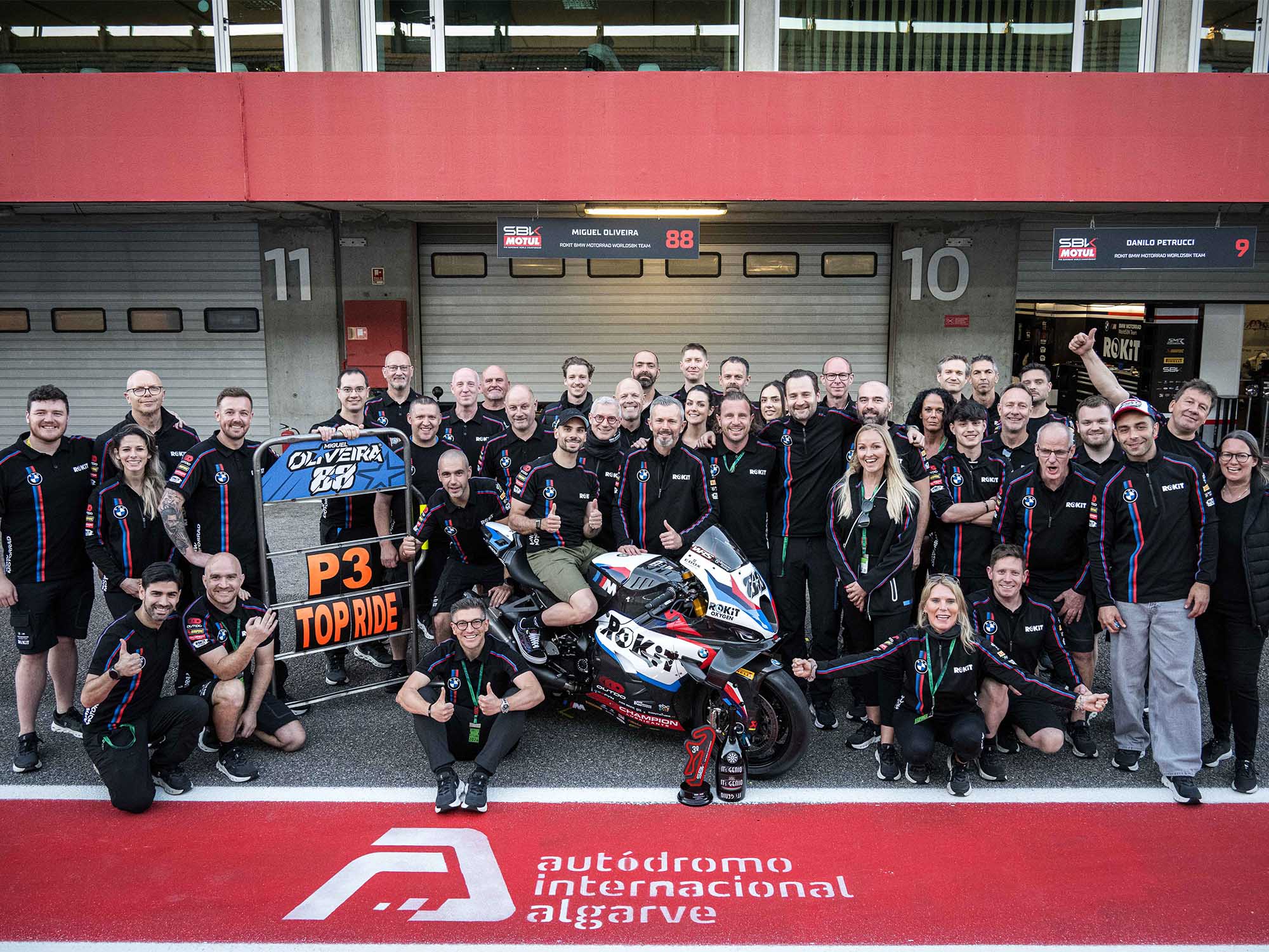 Portimão becomes an Oliveira party: Triple podium with the BMW M 1000 RR
