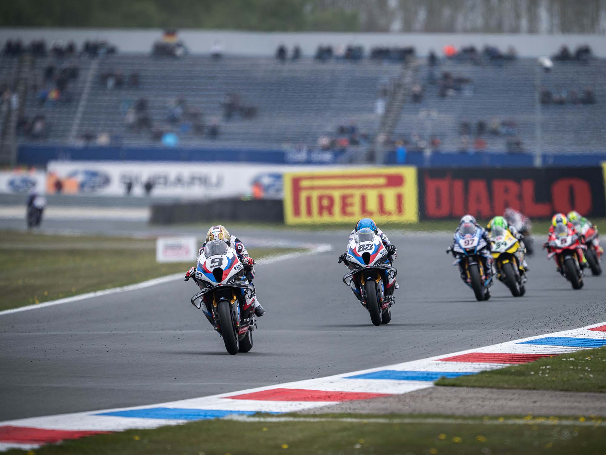 Points instead of podiums: A difficult Assen weekend for the ROKiT BMW Motorrad WorldSBK Team.