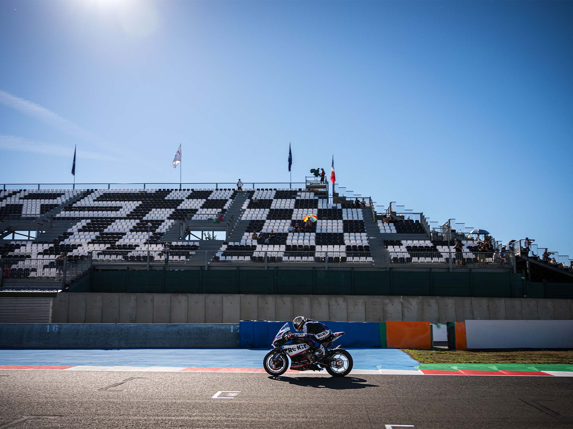 ROKiT BMW Motorrad WorldSBK Team falls short of its own expectations.
